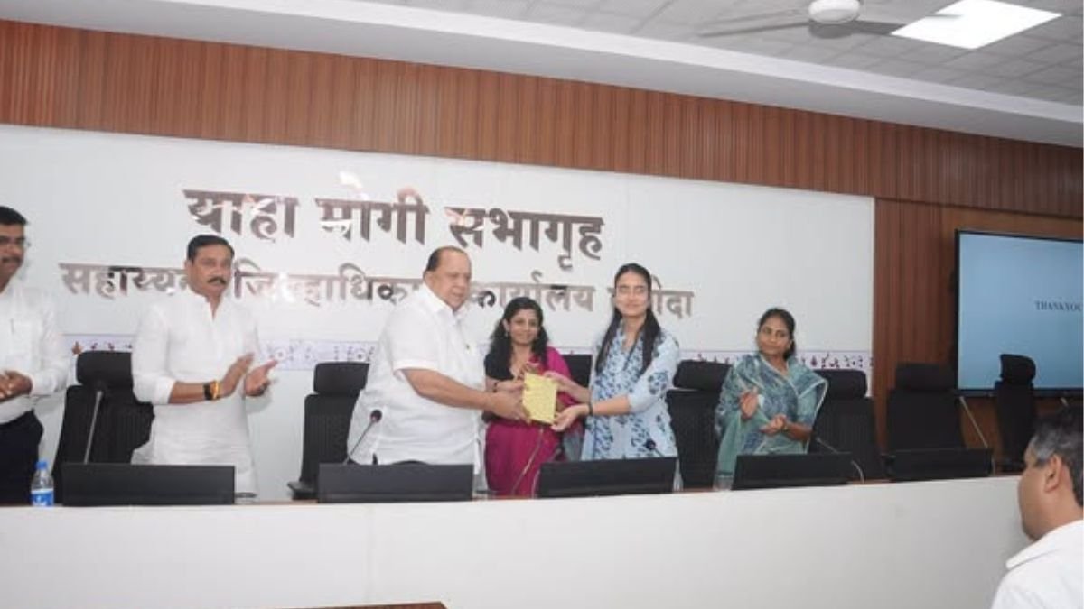 तळोदा तालुक्यातील विकासकामांना गती देण्याचे मा.पालकमंत्र्यांचे निर्देश