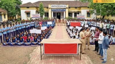 ashram-school-students-demands-protest-in-taloda