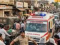 traffic-jam-police-officer-clears-way-for-stuck-ambulance-in-nandurbar