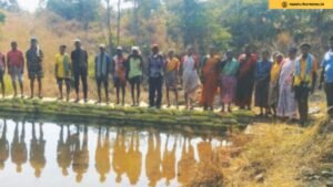 Villagers Build Vanrai Bandhara through Shramdan in Shejavli