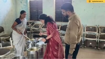 collector-mitali-sethi-visits-dab-ashram-school-bhagdari-kitchen